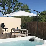 Les Mazets Et D'uzes Holiday home Arpaillargues-et-Aureillac
