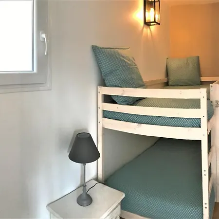 Les Mazets Et D'uzes Holiday home Arpaillargues-et-Aureillac