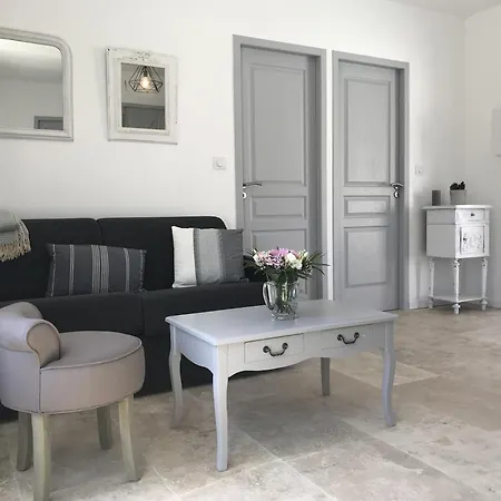 Les Mazets Et D'uzes * Arpaillargues-et-Aureillac