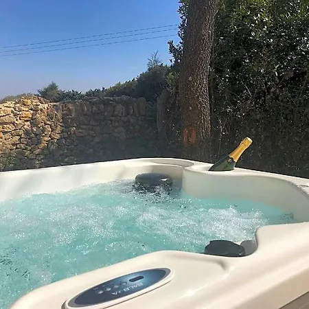 Holiday home Les Mazets Et D'uzes