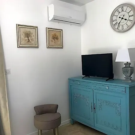 Holiday home Les Mazets Et D'uzes *